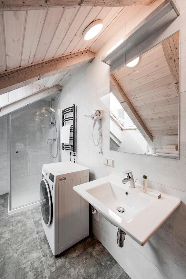 Small Attic Rooms In Kaunas Old Town Kültér fotó