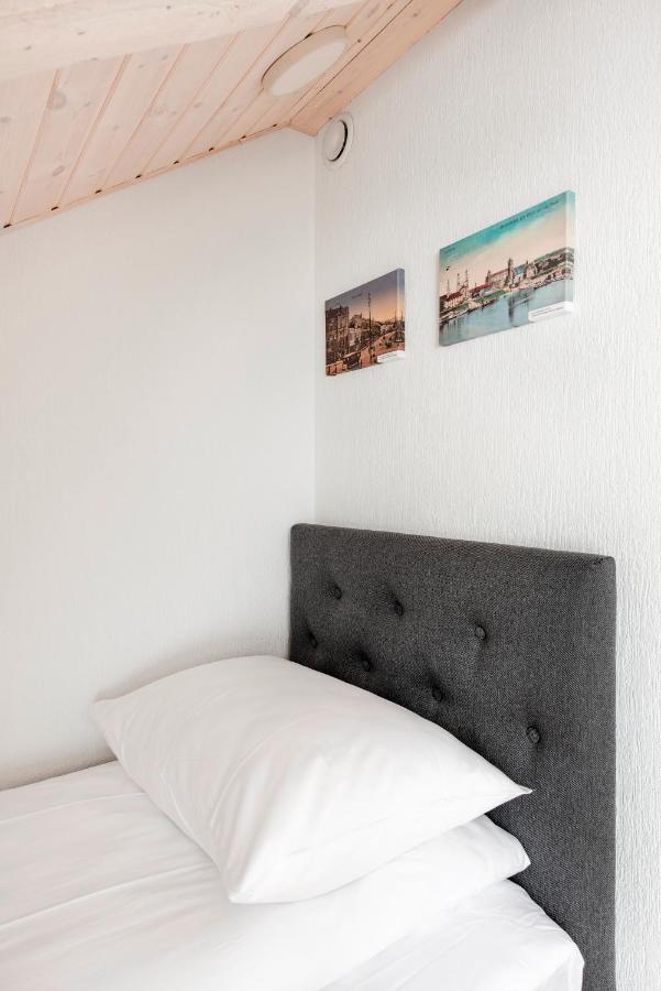 Small Attic Rooms In Kaunas Old Town Kültér fotó